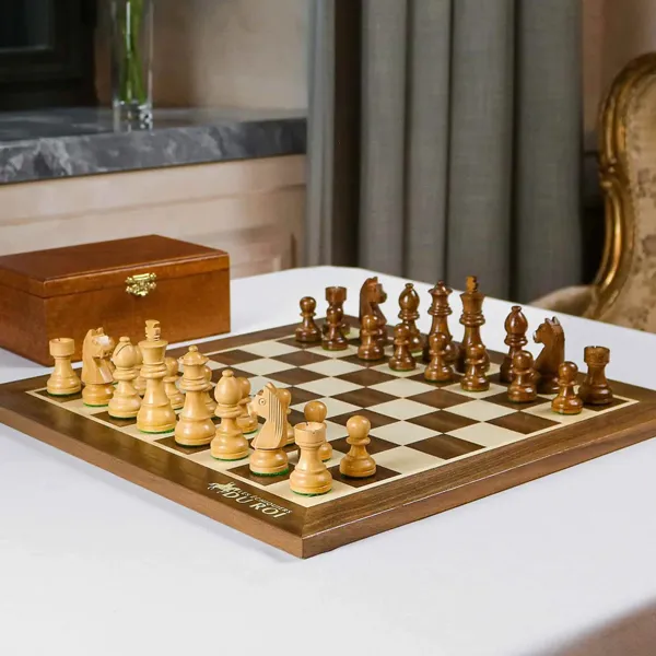 jeu echecs bois erable noyer eminence Echiquiers du Roi