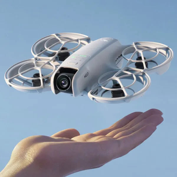 mini drone suiveur camera 4K HD Dji Neo