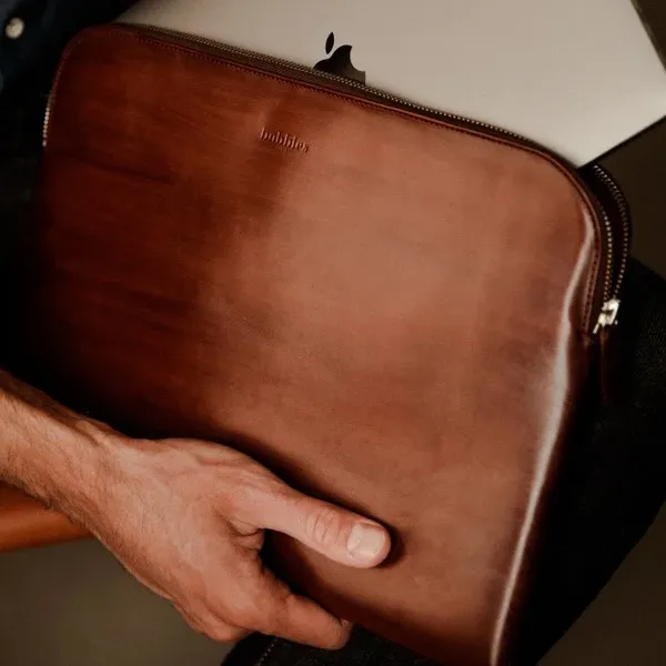 sac pochette ordinateur cuir oslo acajou Bobbies Paris