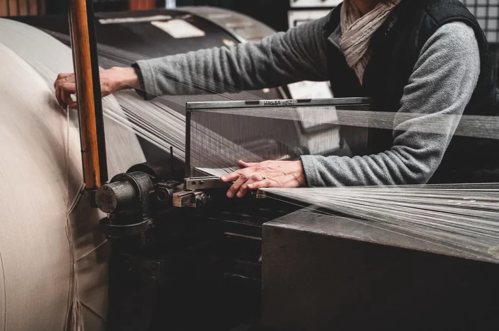 atelier fabrique Asphalte tissage matiere naturelle vetement