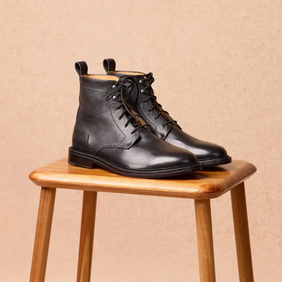 photo bottines homme Pied de Biche Bruce cuir noir graine chaussures hiver